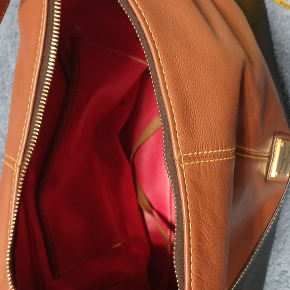 Dooney and Bourke Leather Purse - Picture 5 of 9